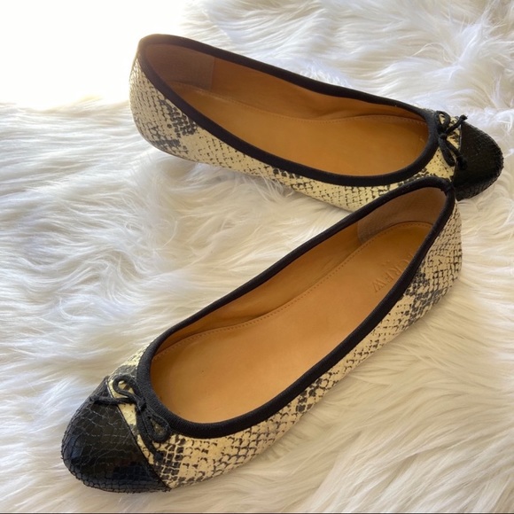 J. Crew SNAKE PRINT FLATS Sz 10 - Picture 4 of 8